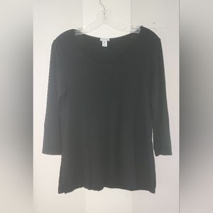 Paraphrase Women's Black Lightweight 3/4 sleeve top. Size Medium.